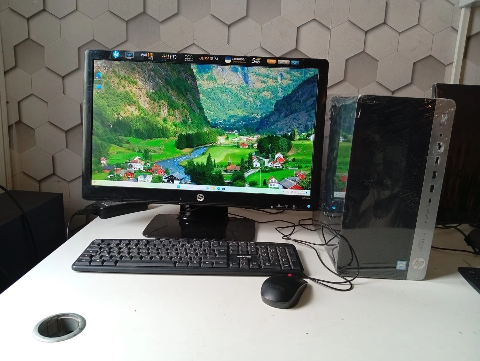 PC COMPLET HP PRODESK i3-6éme + écran 20 pousse 