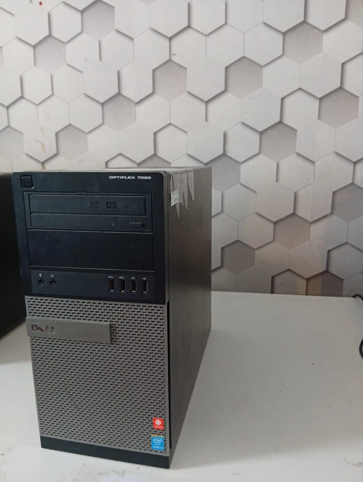 PC UNITE I5/ 4éme de la Marque DELL