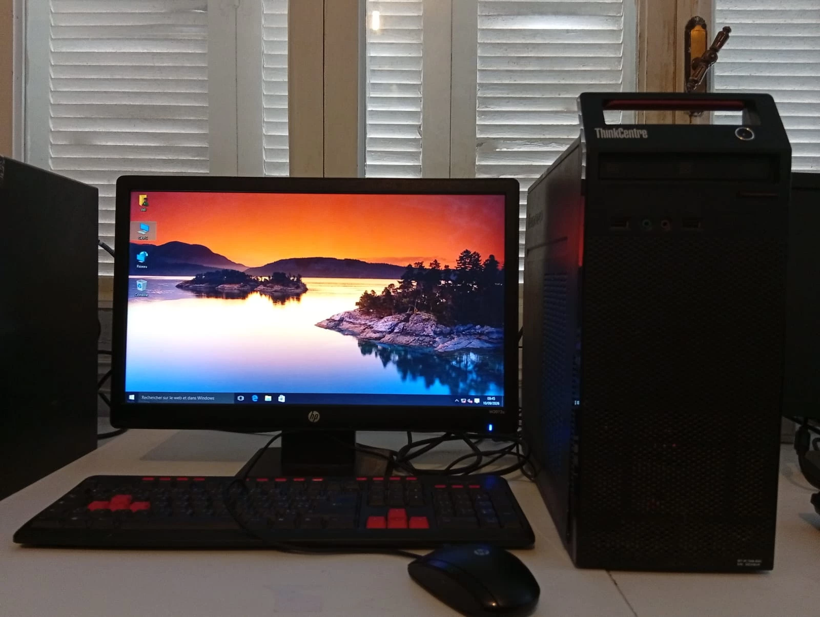 PC COMPLET  ThinkCentre I3/3éme / Ram 8G / stockage 500G